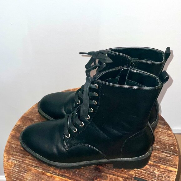 Black Lace Up Combat /Biker Boots size 8 - Picture 6 of 10